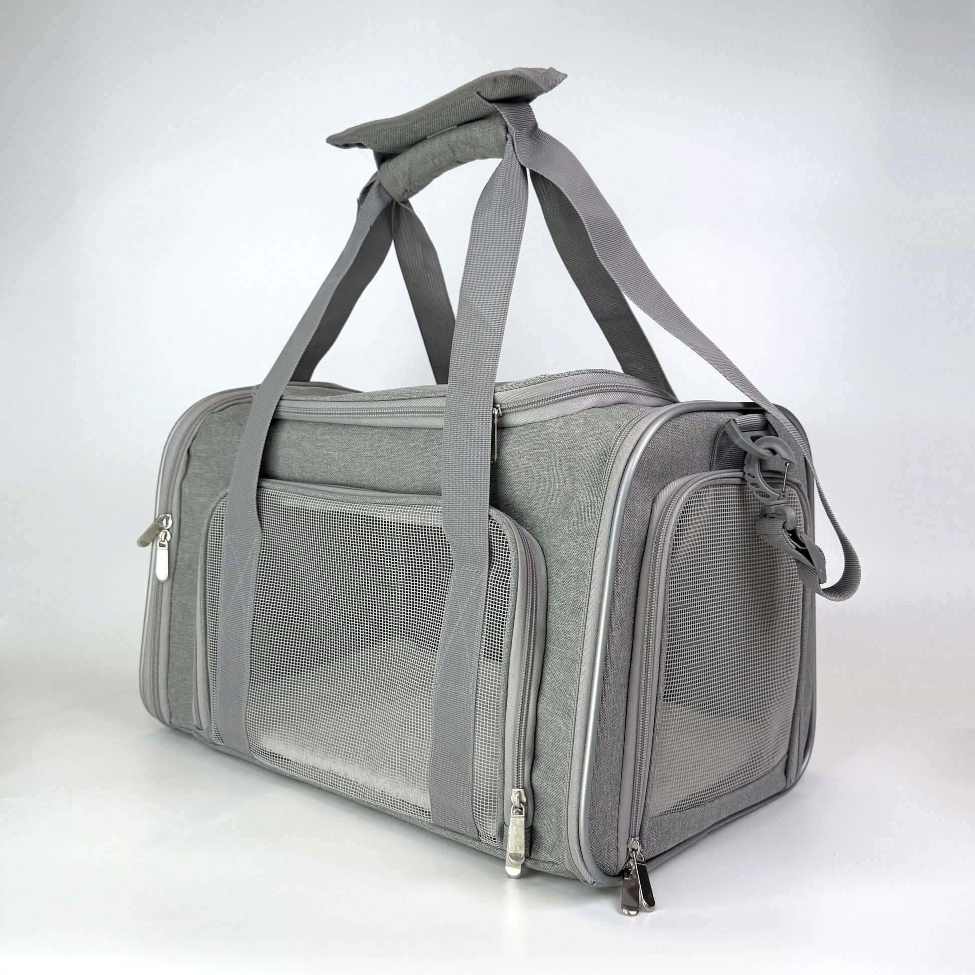 TravelPaw™ Airline-Approved Pet Carrier Bag – Breathable & Foldable