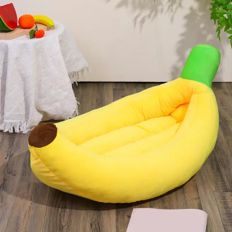 BananaNest™ Cozy Plush Pet Bed – Washable Banana Pet Nest